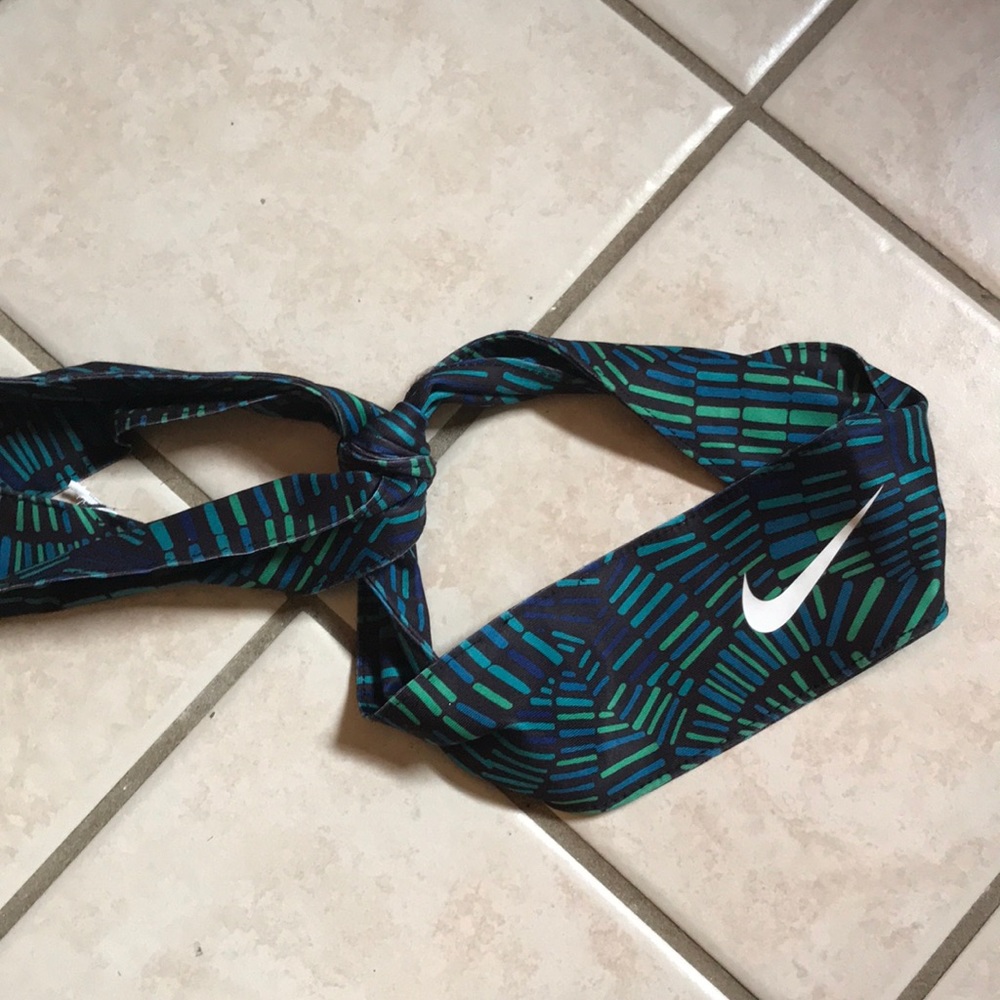 Nike headband